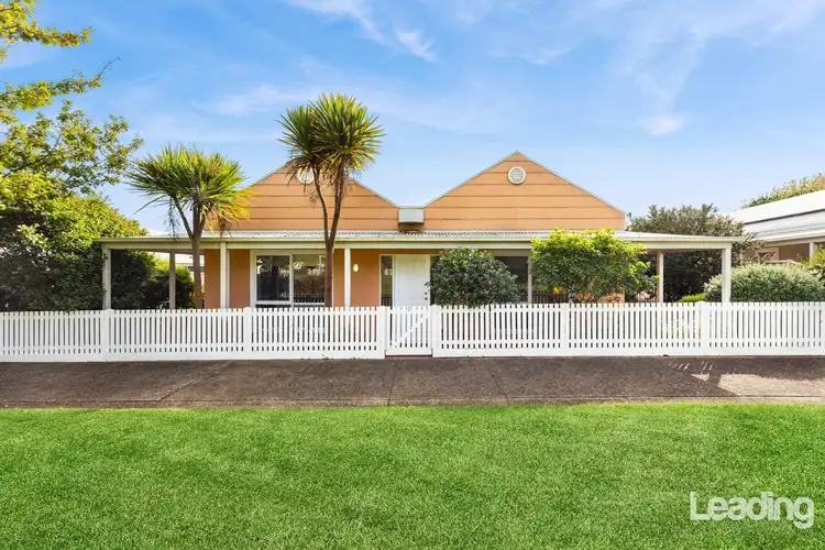 2 Schoolhouse Lane, Sunbury VIC 3429