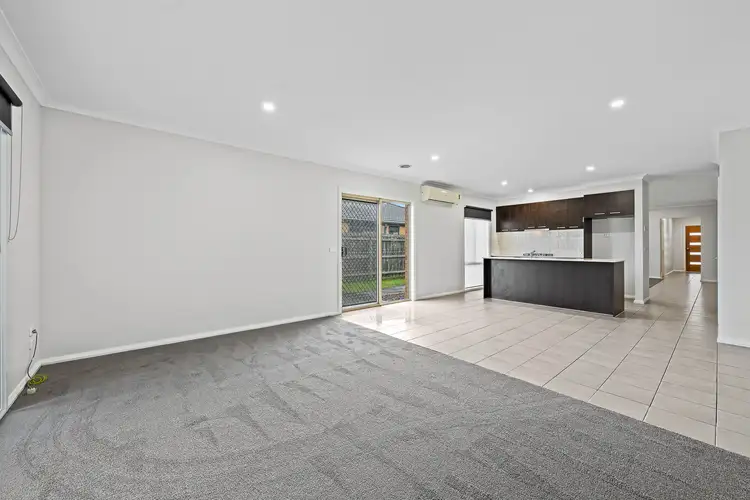 Fourth view of Homely house listing, 7 Kingsbarn Court, Cranbourne VIC 3977