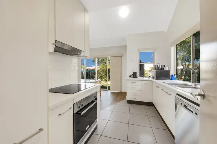 Sixth view of Homely house listing, 17/1 Michel Place, Telina QLD 4680