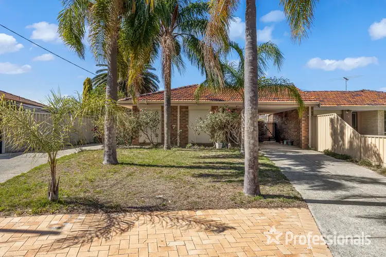 6A Caroline Green, Marangaroo WA 6064