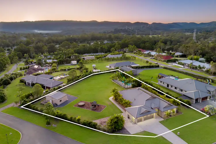 18 Ginger Rogers Road, Maudsland QLD 4210
