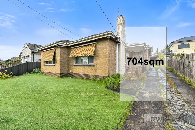 10 Jordan Grove, Glen Waverley VIC 3150