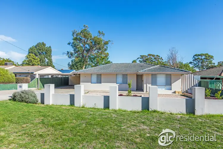 17 Farmer Way, Parmelia WA 6167