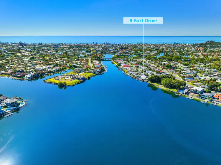 8 Port Drive, Mermaid Waters QLD 4218