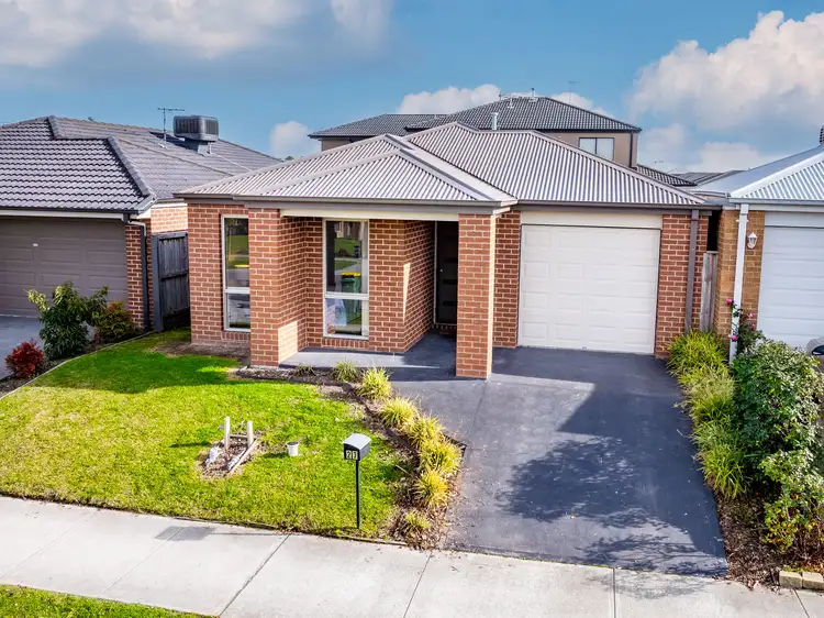 Main view of Homely house listing, 27 Curved Trunk Road, Officer VIC 3809