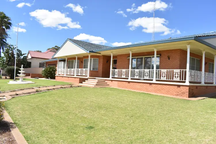 77 Euchie Street, Peak Hill NSW 2869