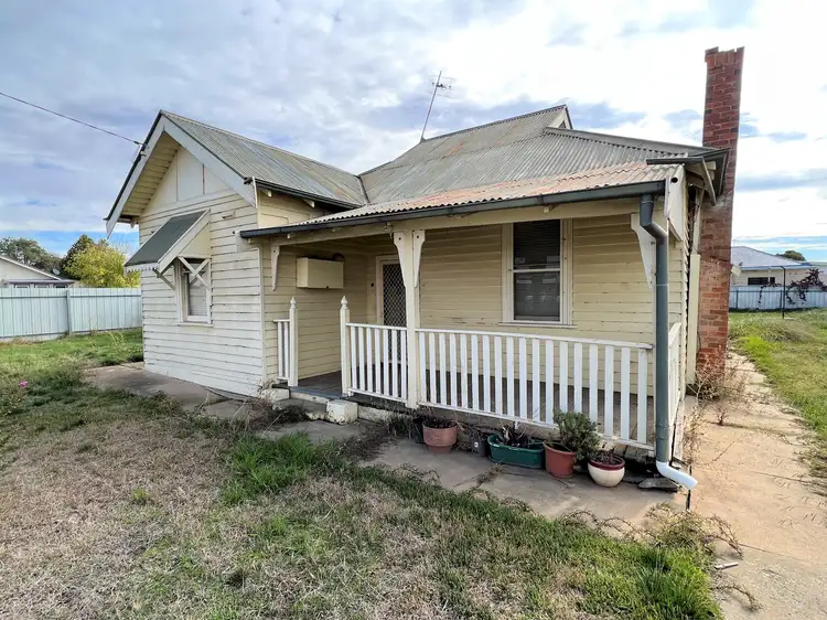 105 Hardinge Street, Deniliquin NSW 2710