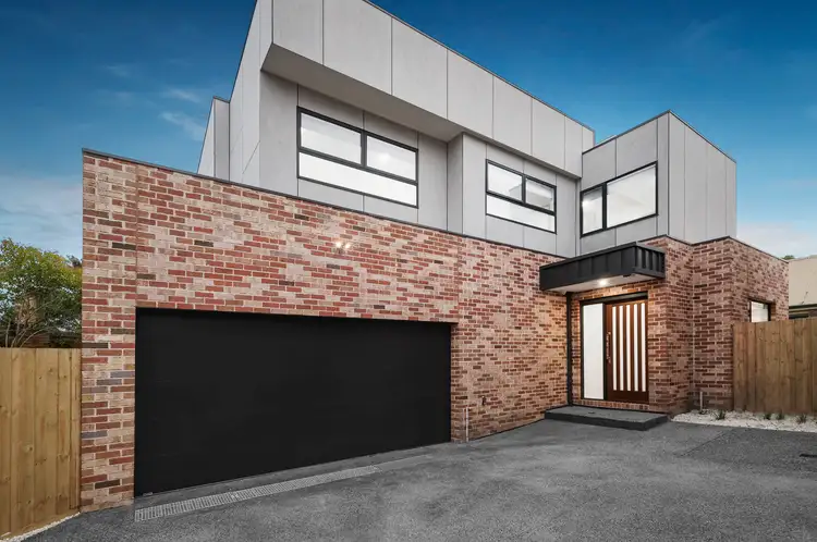 2/61 Braid Hill Road, Macleod VIC 3085
