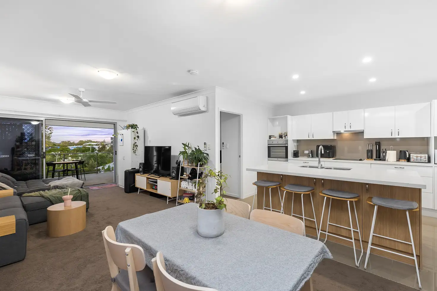 Main view of Homely unit listing, 15/18 University Road, Mitchelton QLD 4053