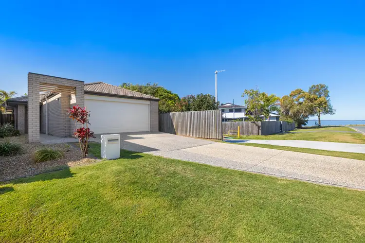 7 Simon Street, Victoria Point QLD 4165