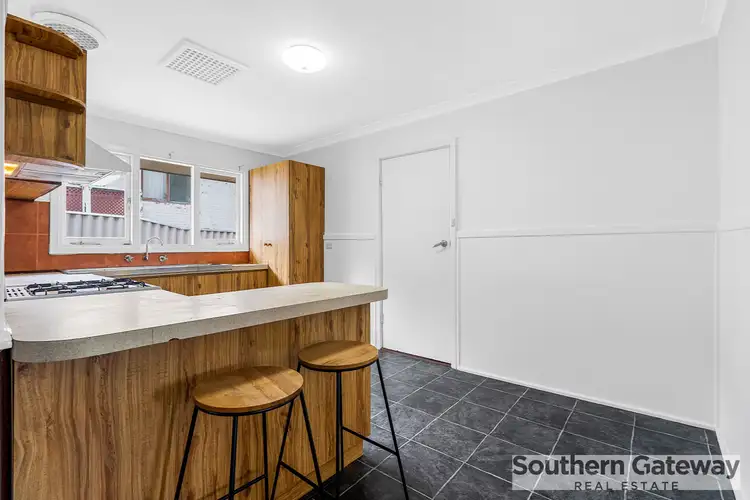 Fourth view of Homely house listing, 6 Dowling Place, Orelia WA 6167