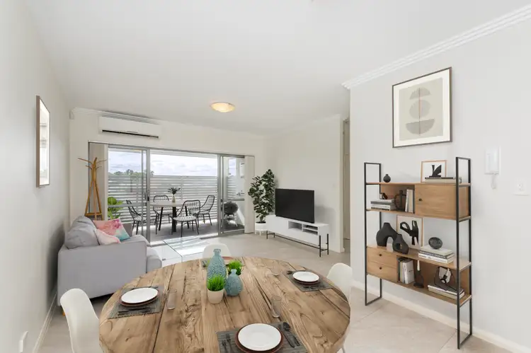 8/6 Bushy Road, Spearwood WA 6163