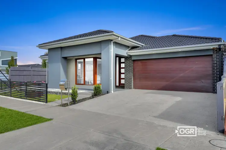 84 Ellscott Boulevard, Mickleham VIC 3064