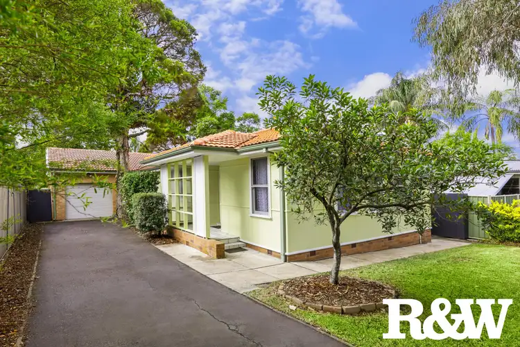43 Luzon Avenue, Lethbridge Park NSW 2770