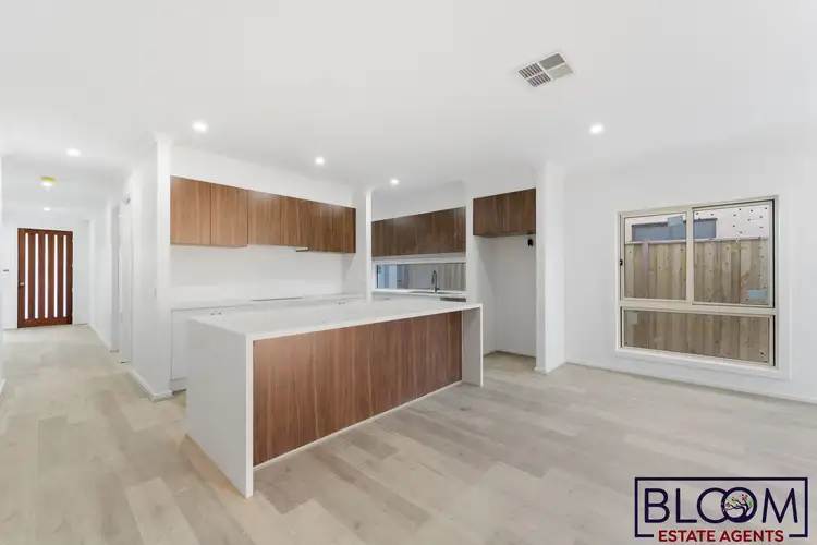 Main view of Homely house listing, 20 Chalcot Circuit, Fraser Rise VIC 3336