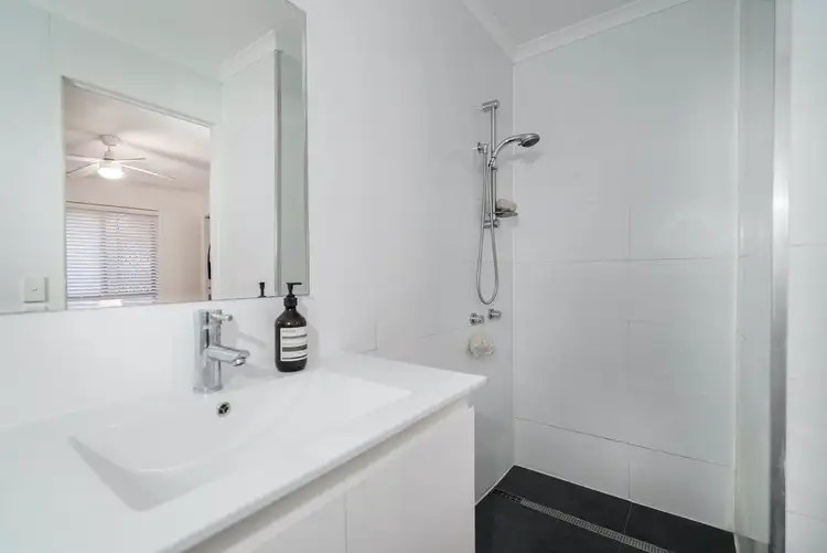 Fifth view of Homely house listing, 3 Shiraz Court, Kippa-ring QLD 4021