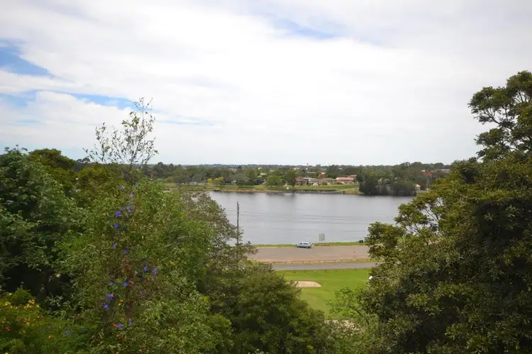 2/36 Illaroo Road, North Nowra NSW 2541