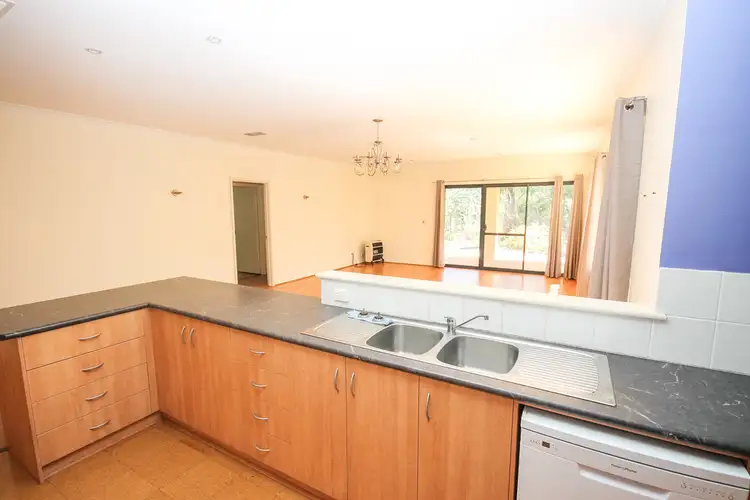 Sixth view of Homely house listing, 8 Green Way, Leschenault WA 6233