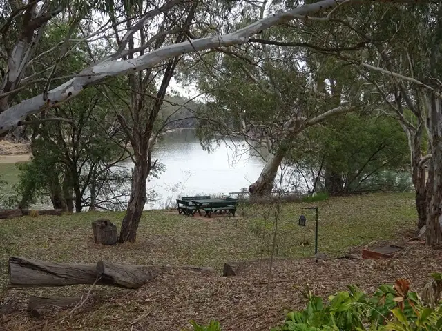 575 Perricoota Road, Moama NSW 2731