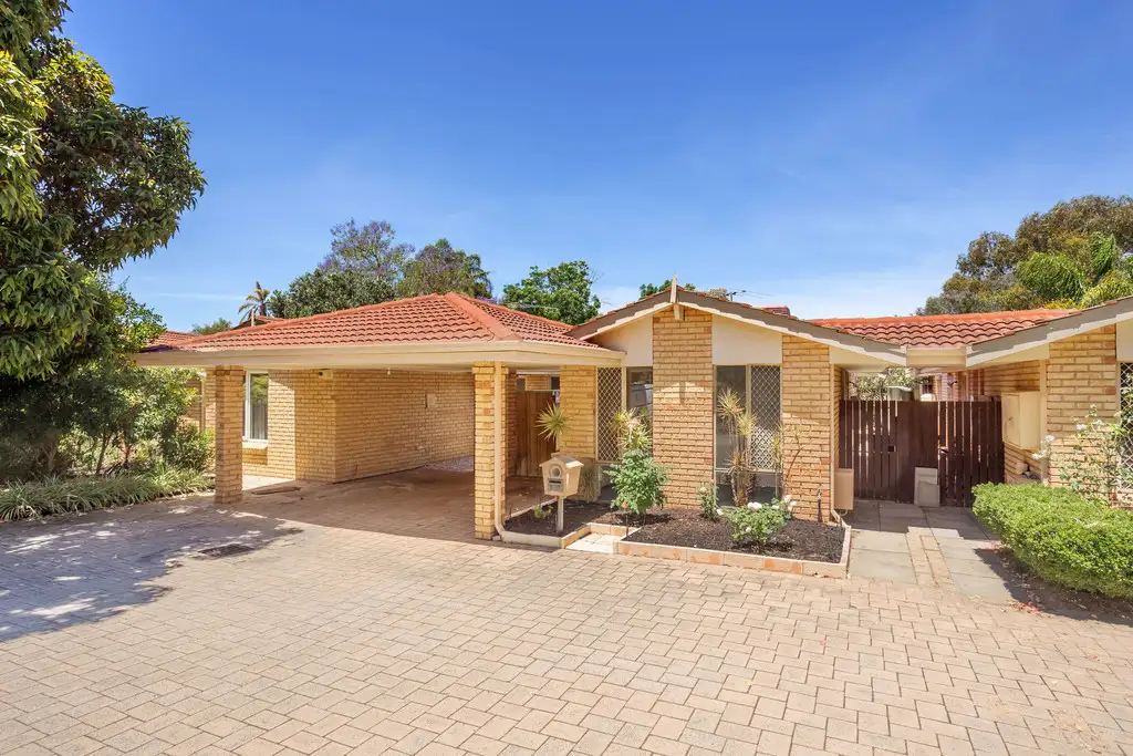 Main view of Homely house listing, 3/17 Moore Gardens, Kardinya WA 6163