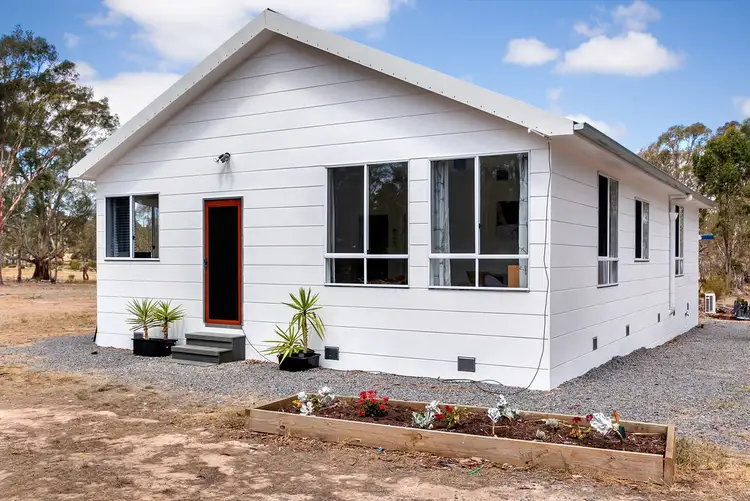 100 Foulkes Crescent, Clunes VIC 3370