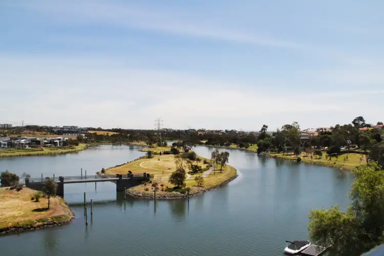 17 Fisher Parade, Ascot Vale VIC 3032