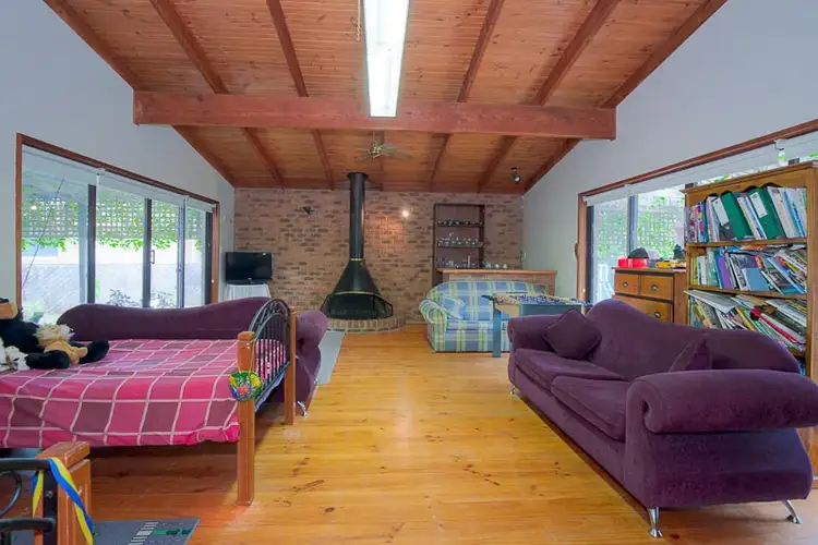 Third view of Homely house listing, 2 Laurel Court, Sunbury VIC 3429