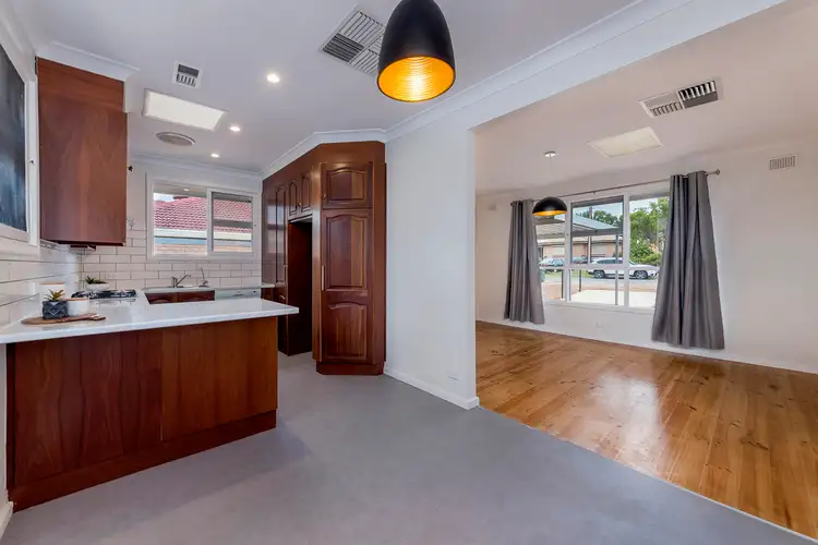 6 Sandland Avenue, Ridgehaven SA 5097