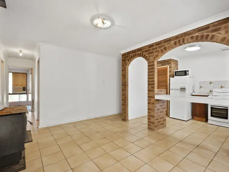5 Shield Road, Lesmurdie WA 6076