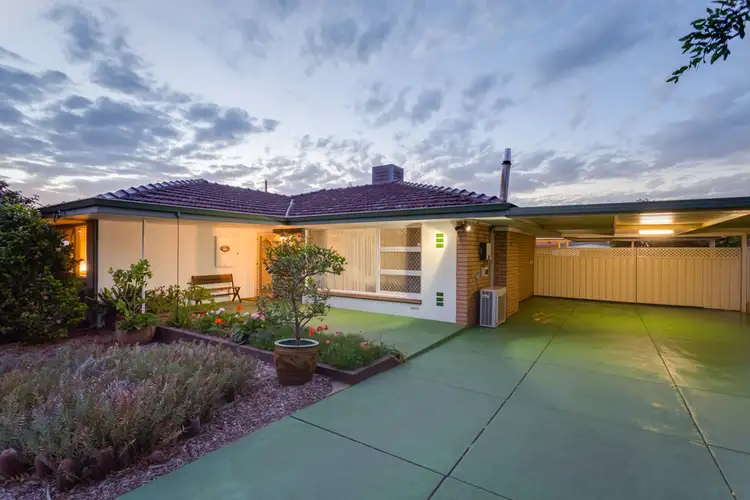 8 George Street, Kelmscott WA 6111