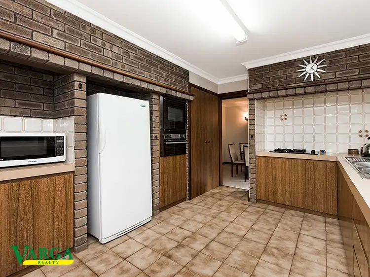 Seventh view of Homely house listing, 10 Illyarrie Place, Willetton WA 6155