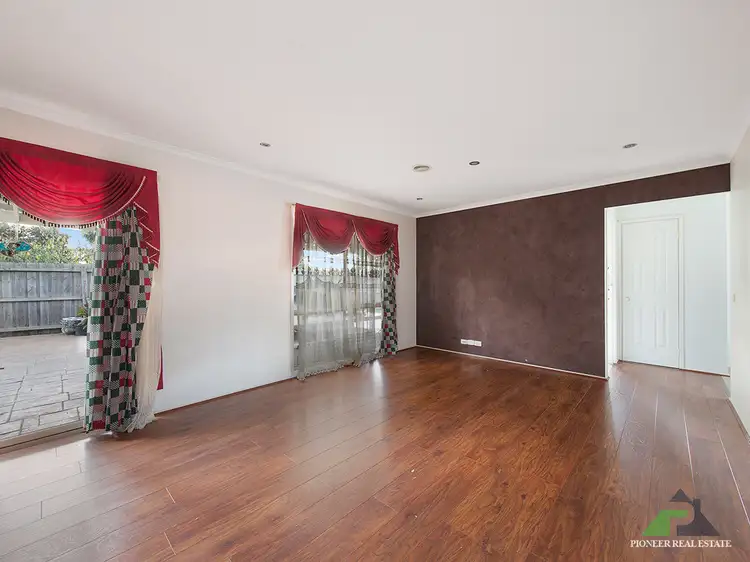 Fifth view of Homely house listing, 4 Thiele Court, Lynbrook VIC 3975