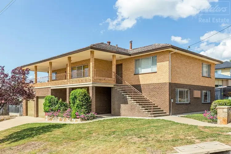 1 Corin Place, Crestwood NSW 2620