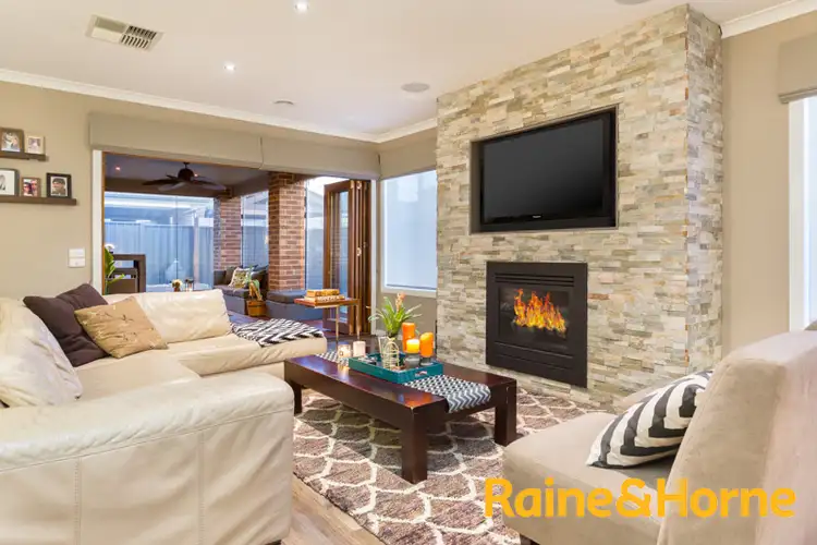 Sixth view of Homely house listing, 5 Taradale Street, Cranbourne North VIC 3977