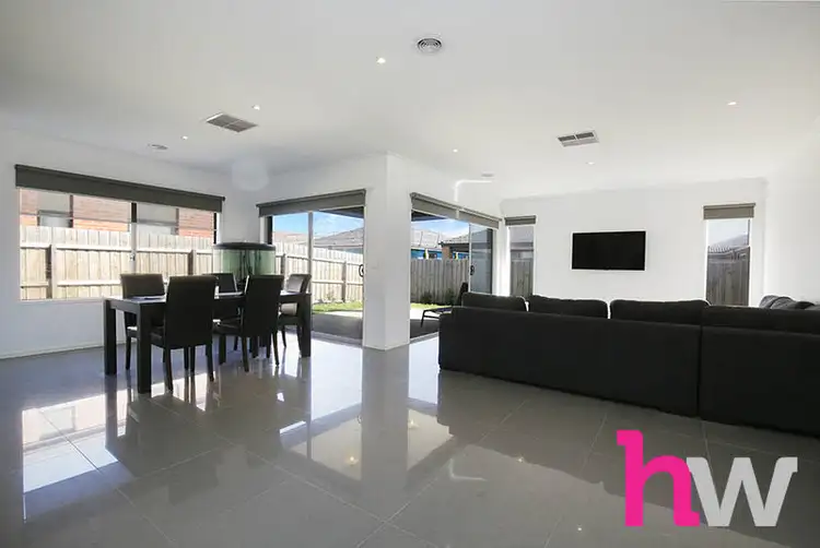 12 Whitecliff Way, Armstrong Creek VIC 3217