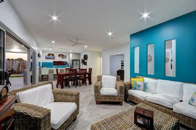 4 Deering Place, Innes Park QLD 4670