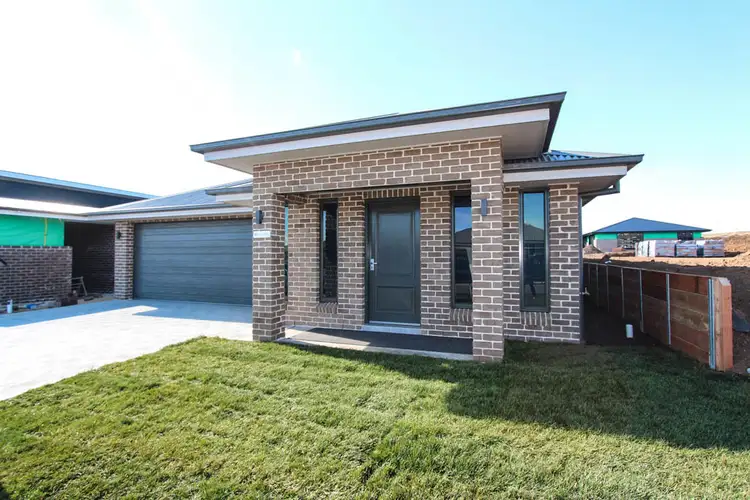 Main view of Homely house listing, 16 Basalt Way, Kelso NSW 2795