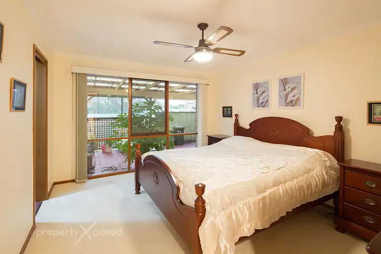 Sixth view of Homely house listing, 8 Elsworthy Court, Endeavour Hills VIC 3802