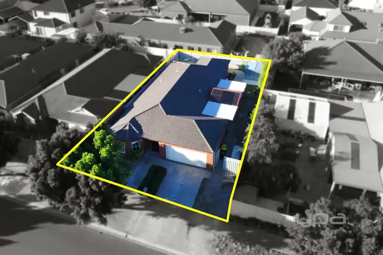 Second view of Homely house listing, 4 Wavertree Avenue, Caroline Springs VIC 3023