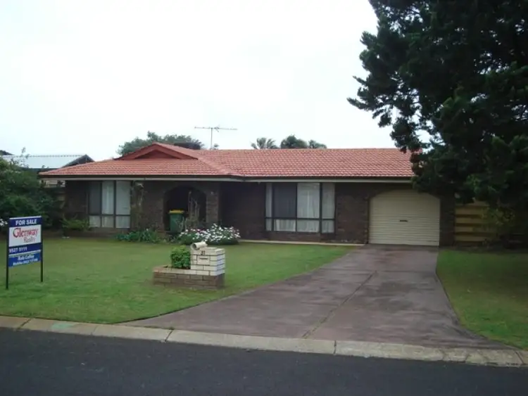 31 Caribbean Drive, Safety Bay WA 6169