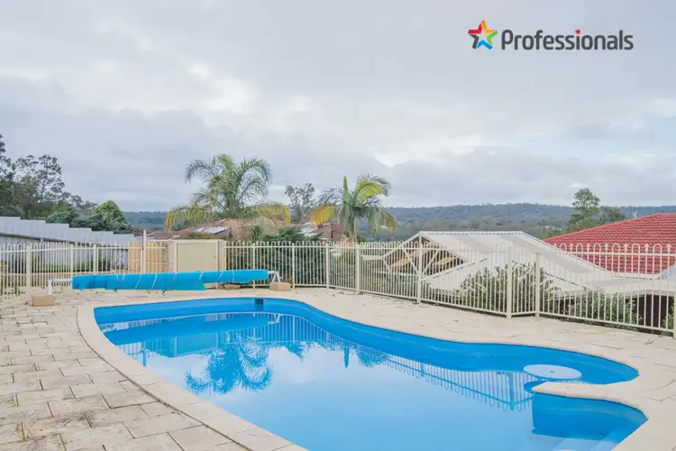 39 Carawatha Ave, Mount Nasura WA 6112