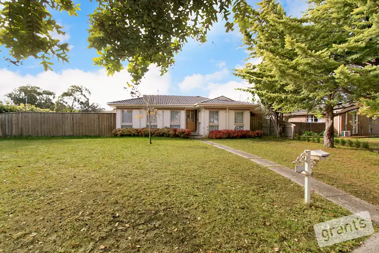 6 Cheviot Avenue, Berwick VIC 3806