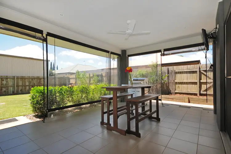 Fifth view of Homely house listing, 2 Greenway Close, Middle Ridge QLD 4350