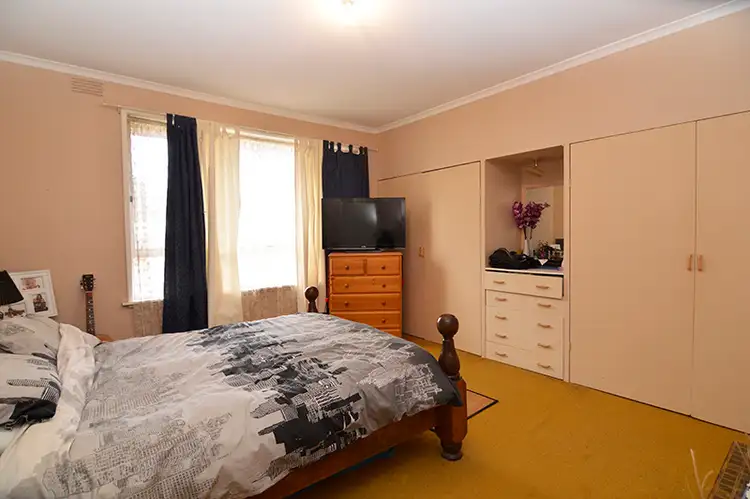 Fifth view of Homely house listing, 23 Lisa Court, Mildura VIC 3500