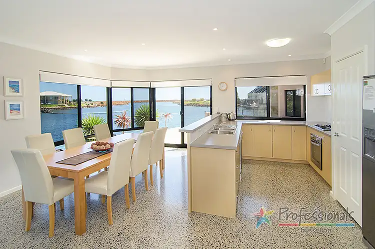 Second view of Homely house listing, 2/89 Keel Retreat, Geographe WA 6280