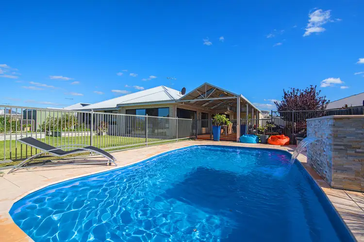 6 Amiro Street, Dunsborough WA 6281