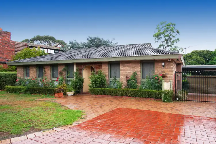 6 Glen Dhu Road, Kilsyth VIC 3137
