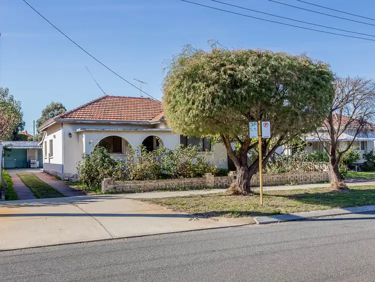 8 Drake Street, Bayswater WA 6053