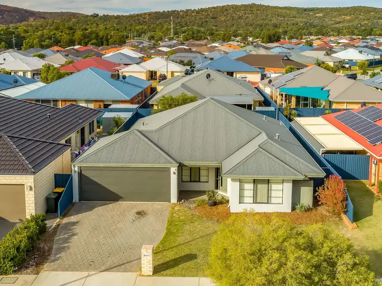 66 Plaistowe Blvd, Byford WA 6122