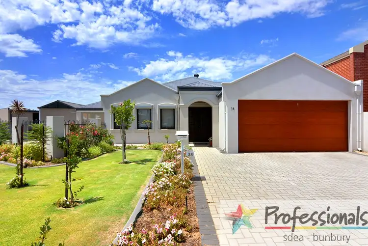 38 Portofino Crescent, Pelican Point WA 6230